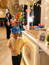 Load image into Gallery viewer, BUCKET HAT &amp; CAP

